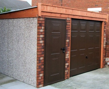 Spar Pent Concrete Garage 620 - Brick Posts, Guttering Spar Pent Concrete Garage 620 - Brick Posts, Guttering